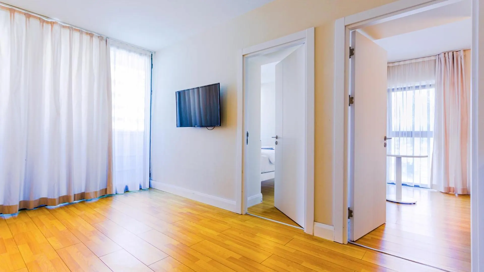 Orbi City Best Location Apartments Batumi