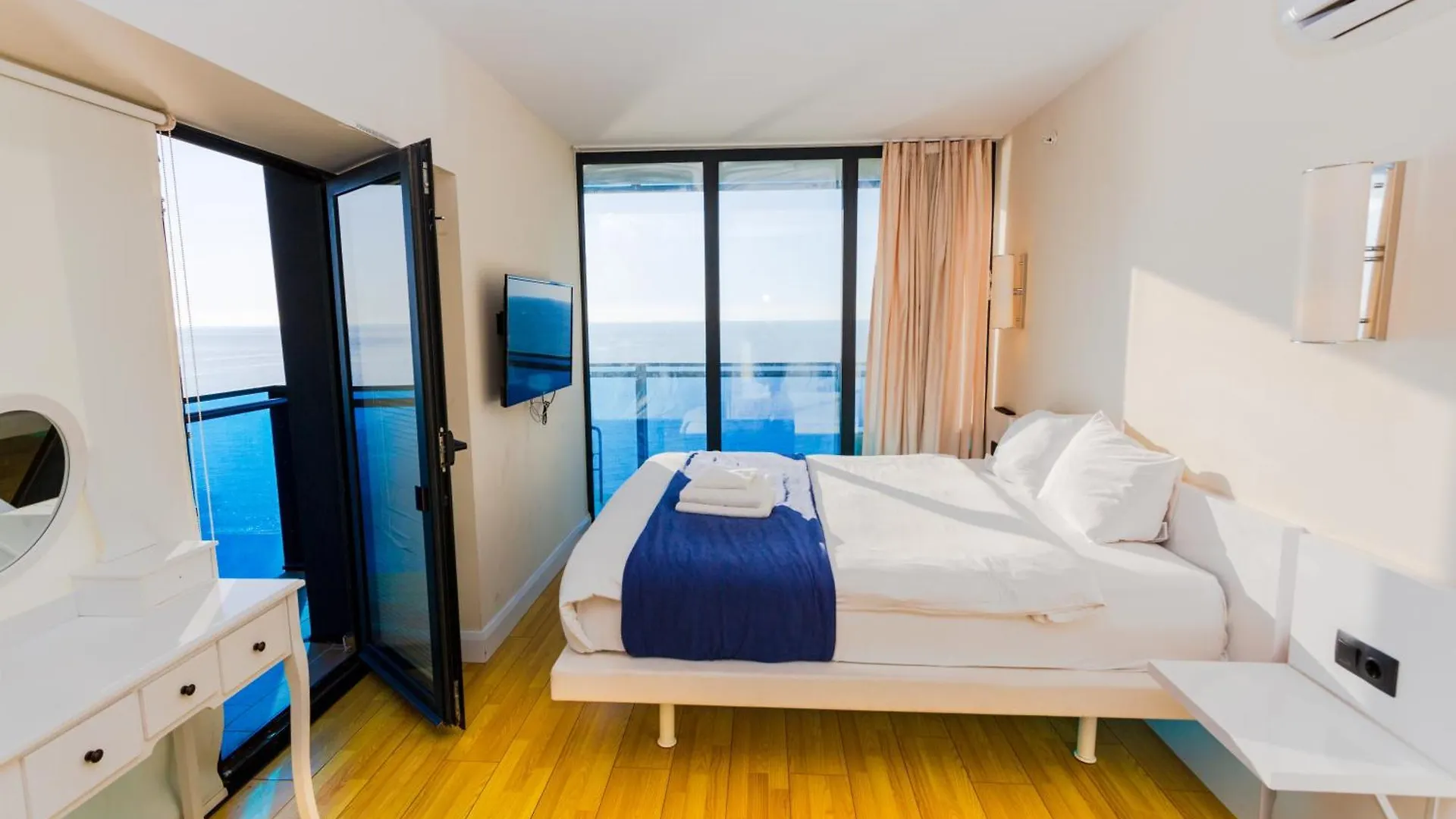 Orbi City Best Location Apartments Batumi 0*,  Georgia